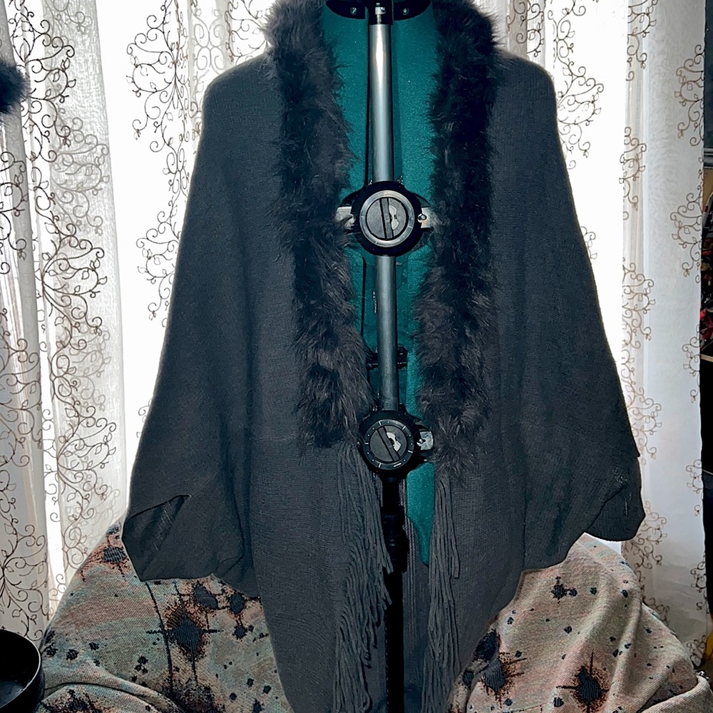 Fringe and faux fur Free people shawl